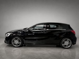 Mercedes Benz A180 AMG (2018)