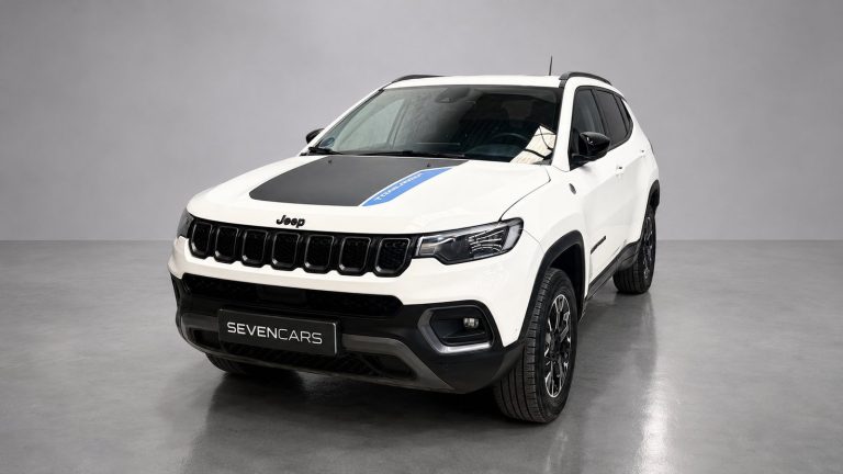 Jeep Compass 4xe Hybrid Trailhawk