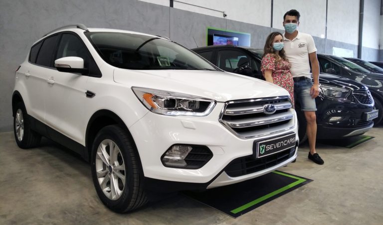 Cliente de SevenCars con su coche