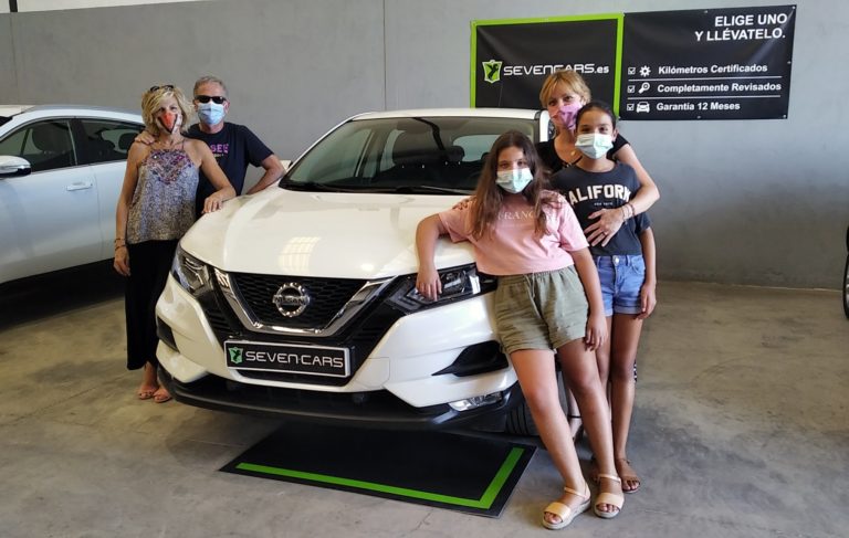 Cliente de SevenCars con su coche
